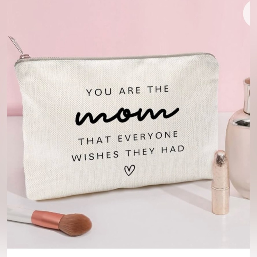 Best Mom Ever Bag, Cosmetic Bag, Makeup Organizer - Picture 2 of 3
